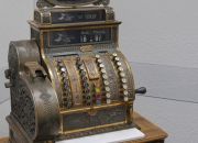 Kasse 1887 (Foto: Matthis Röpke, 2025)